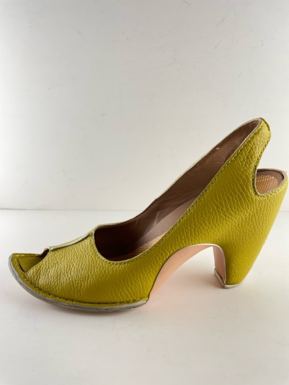 Camper Leather Peep Toe Heels Size 39 Yellow Sculptural Wedge Pumps - Picture 2 of 9